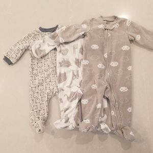 ✦SOLD✦ Gender neutral baby fleece sleeper bundle